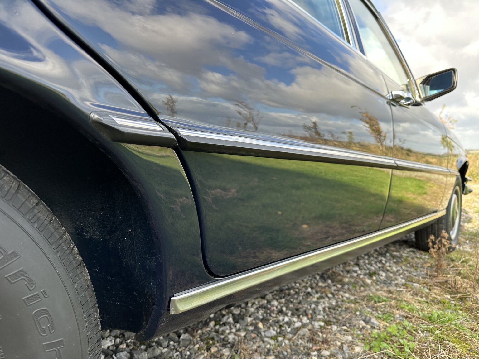 Exterior image of 1975 Mercedes-Benz 450 SEL 6.9 Bepansrad 