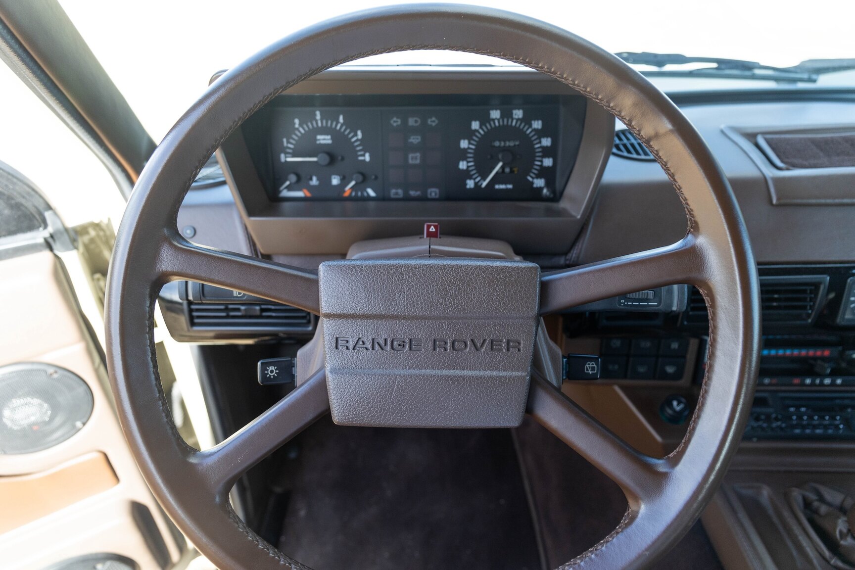 Innenraumfoto von 1991 Range Rover Restomod