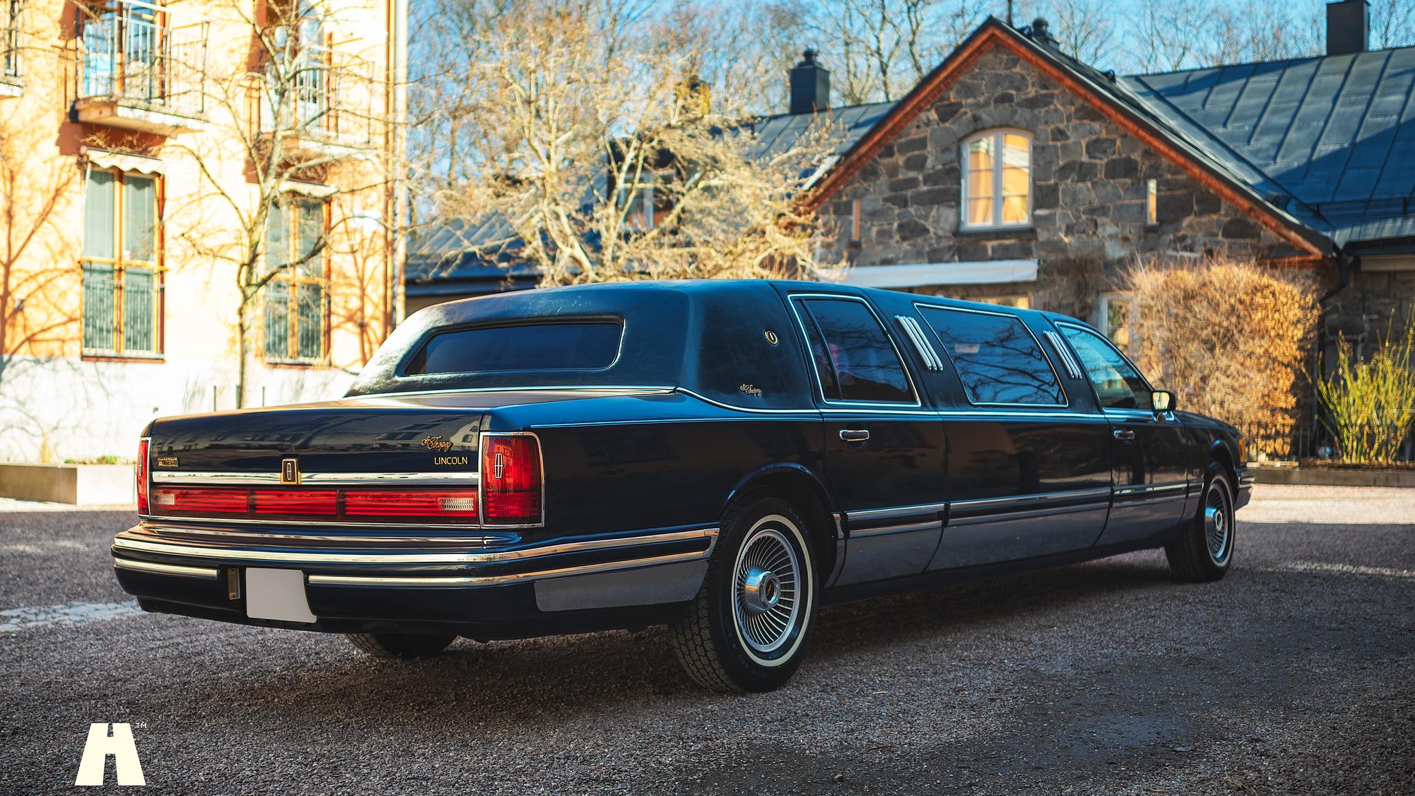 Exteriörbild på 1992 Lincoln Town Car Limousine 