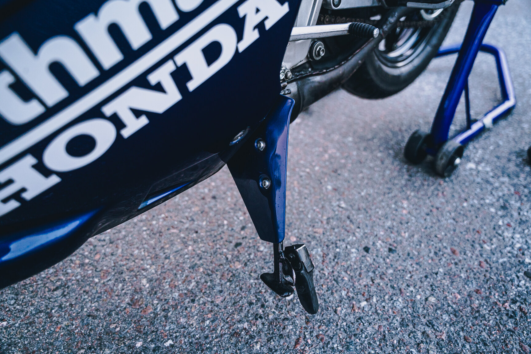 Exteriörbild på 1986 Honda NS400R Rothmans Replica