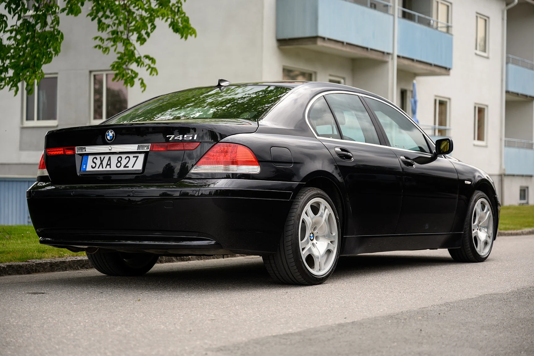 Aussenfoto 2001 BMW 745i (9)