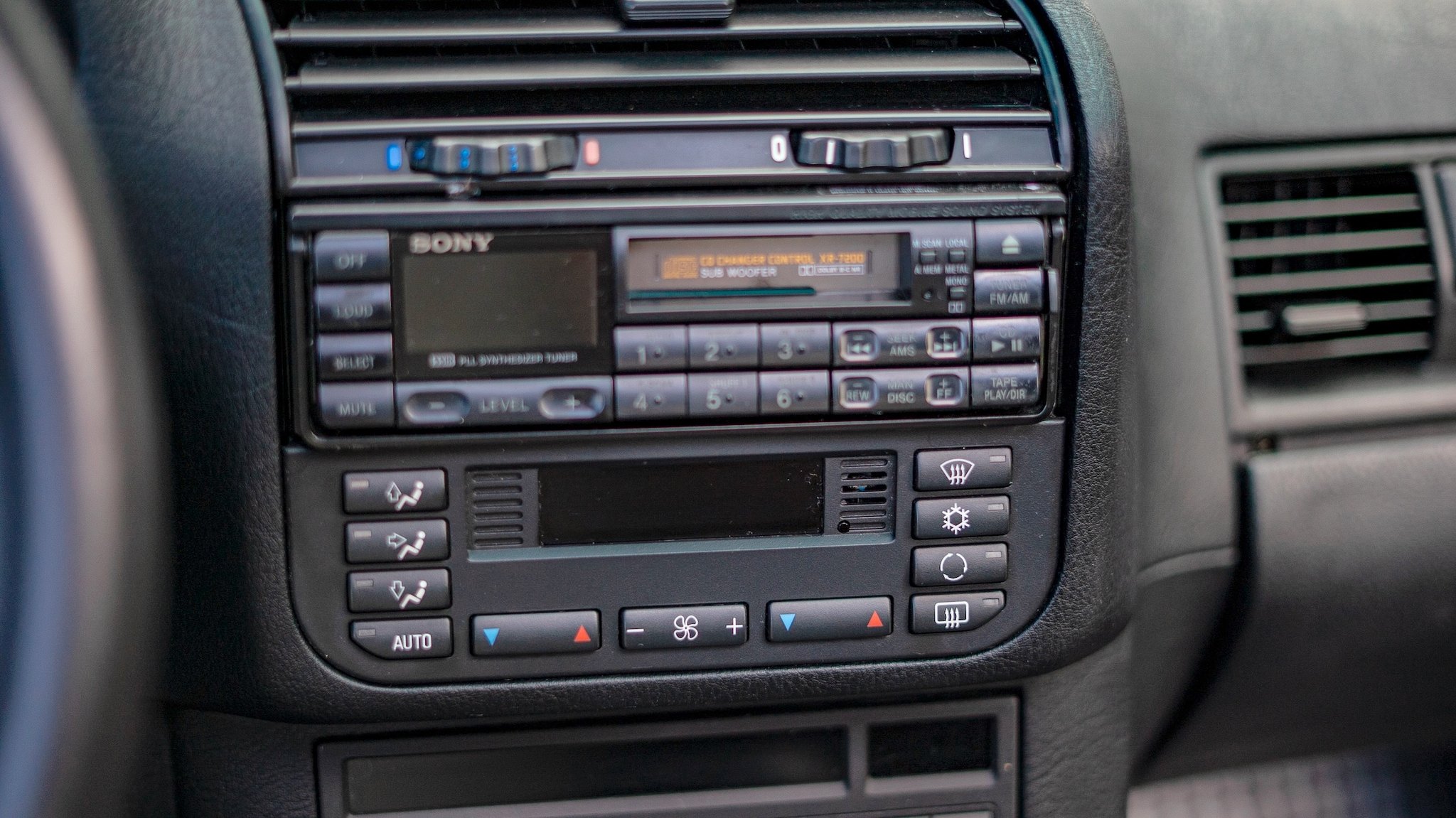 Interior image of 1997 BMW 328i Coupé Automatisk