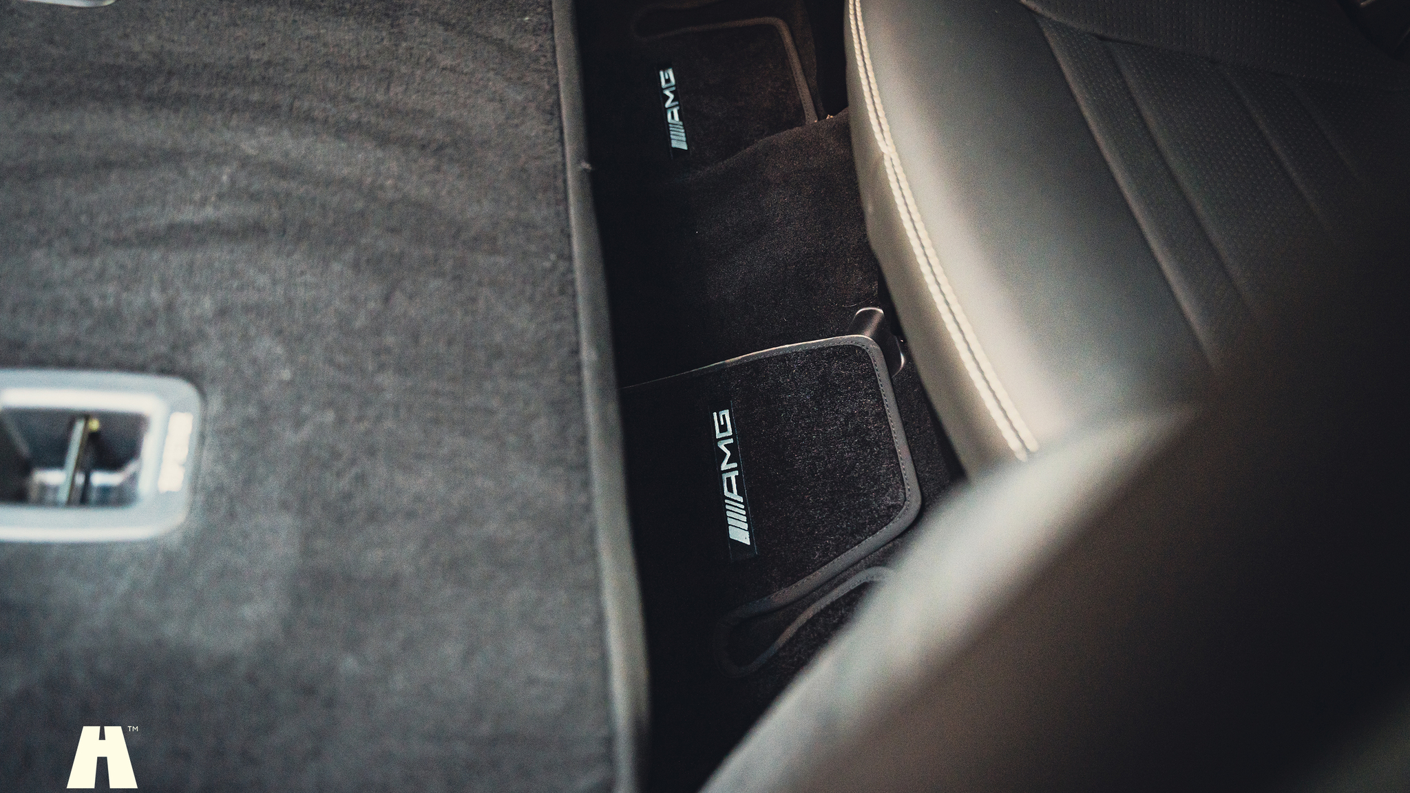 Innenraumfoto von 2017 Mercedes-Benz GLS 63 AMG (106)