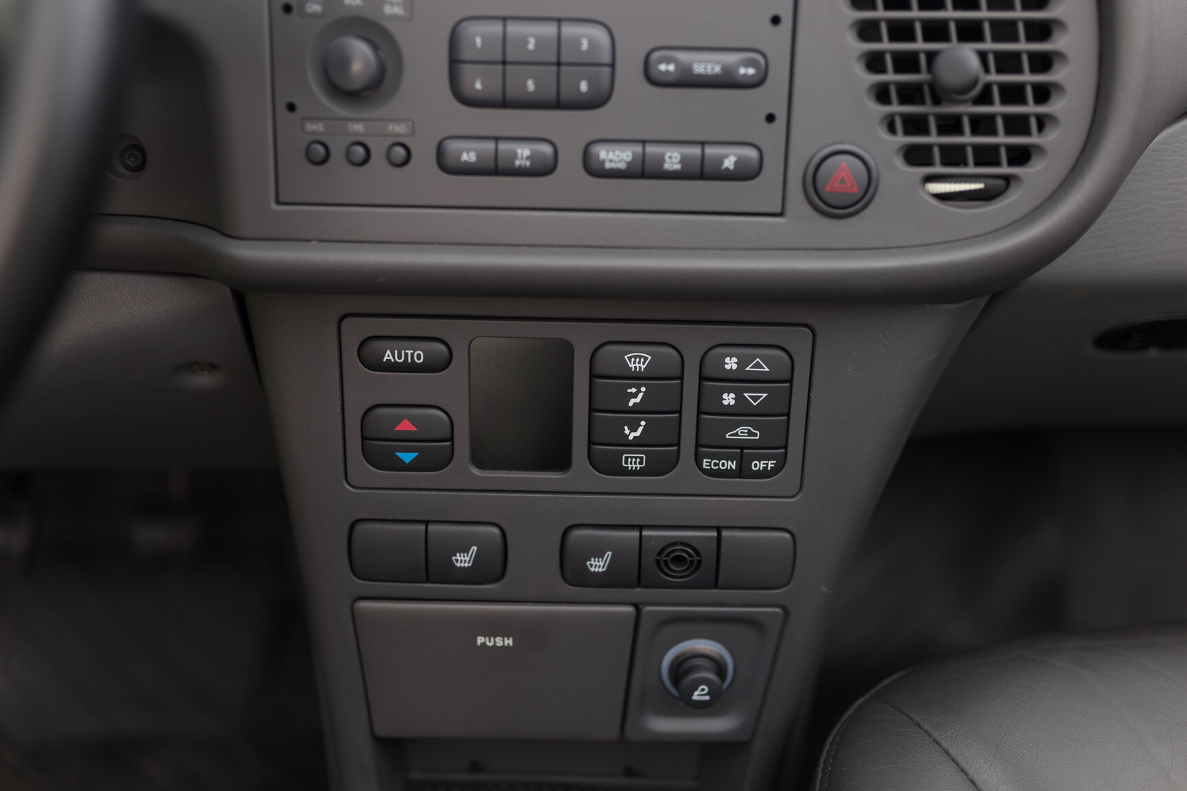 Interior image of 1998 Saab 9-3 SE 2.0T Convertible