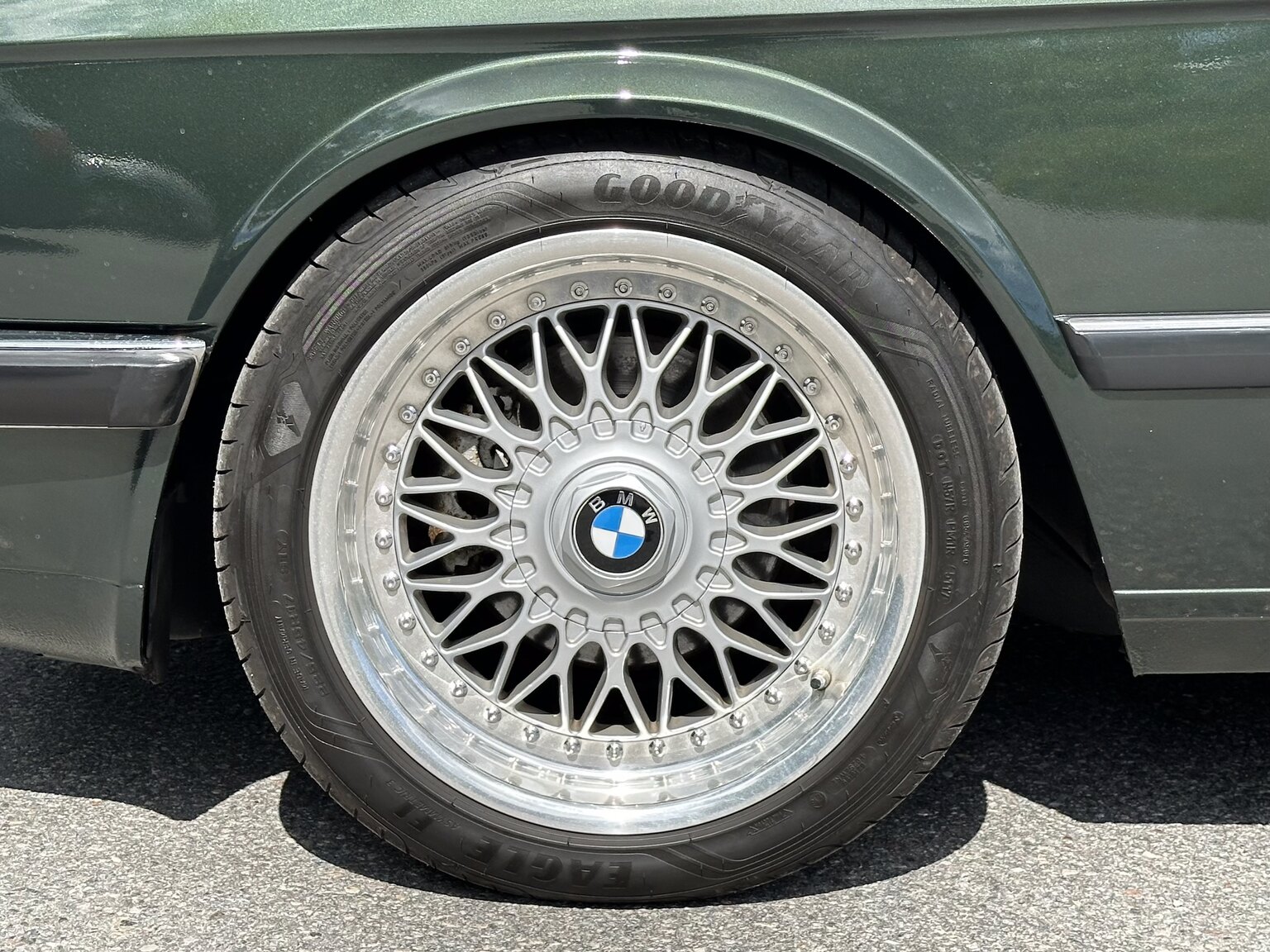Aussenfoto 1985 BMW 525E