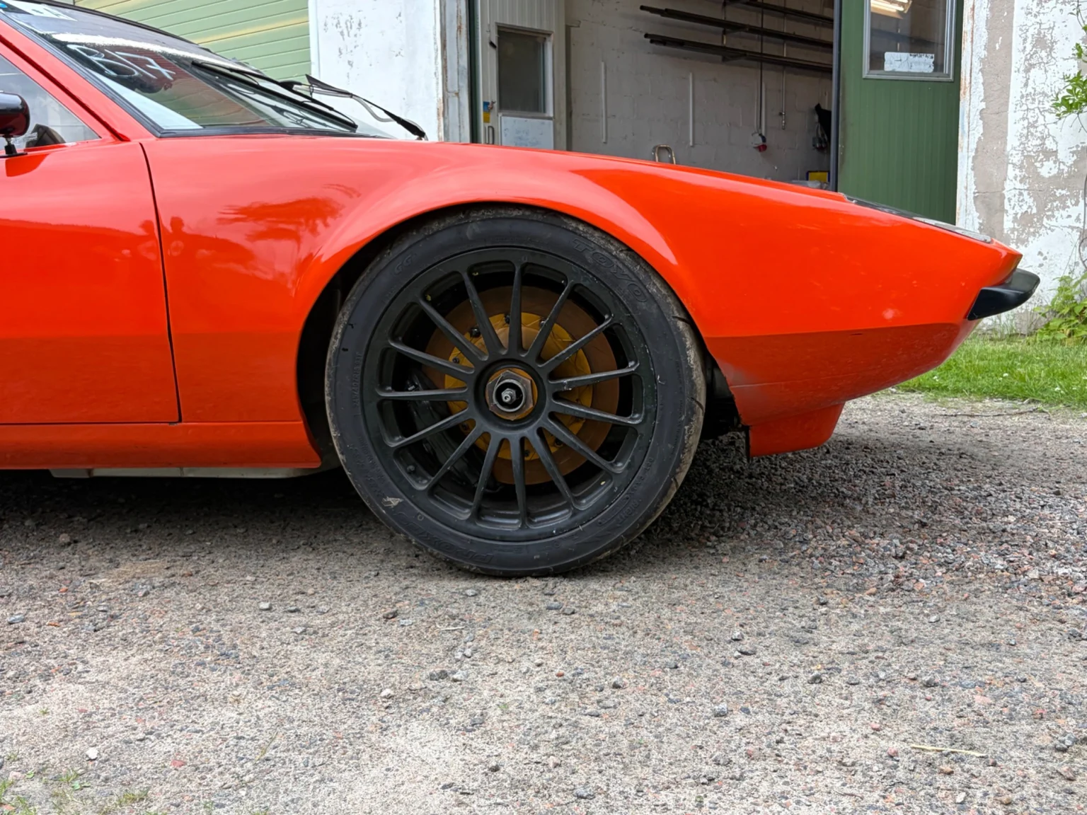Aussenfoto 1972 De Tomaso Pantera LS Restomod (44)