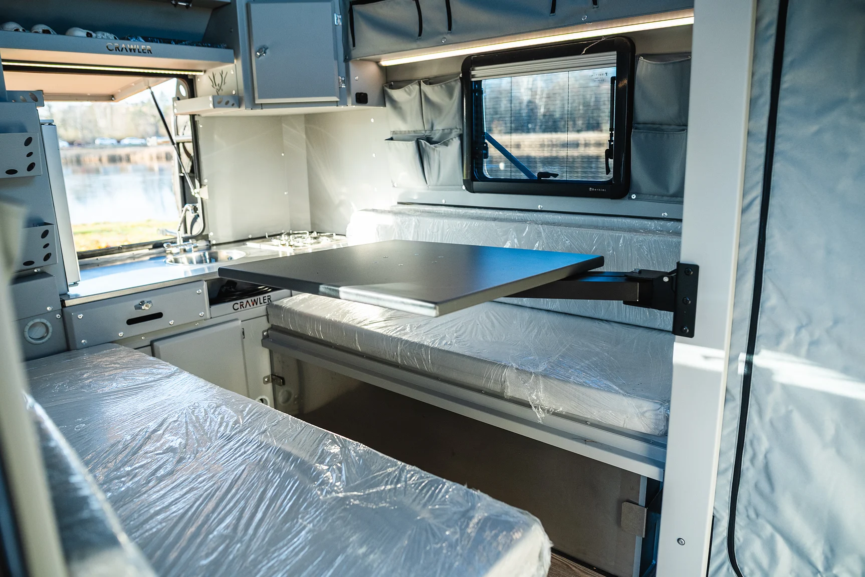 Interior image of 2025 Northea Trailer Expedition Crawler 458i Offgrid-Camper (16)