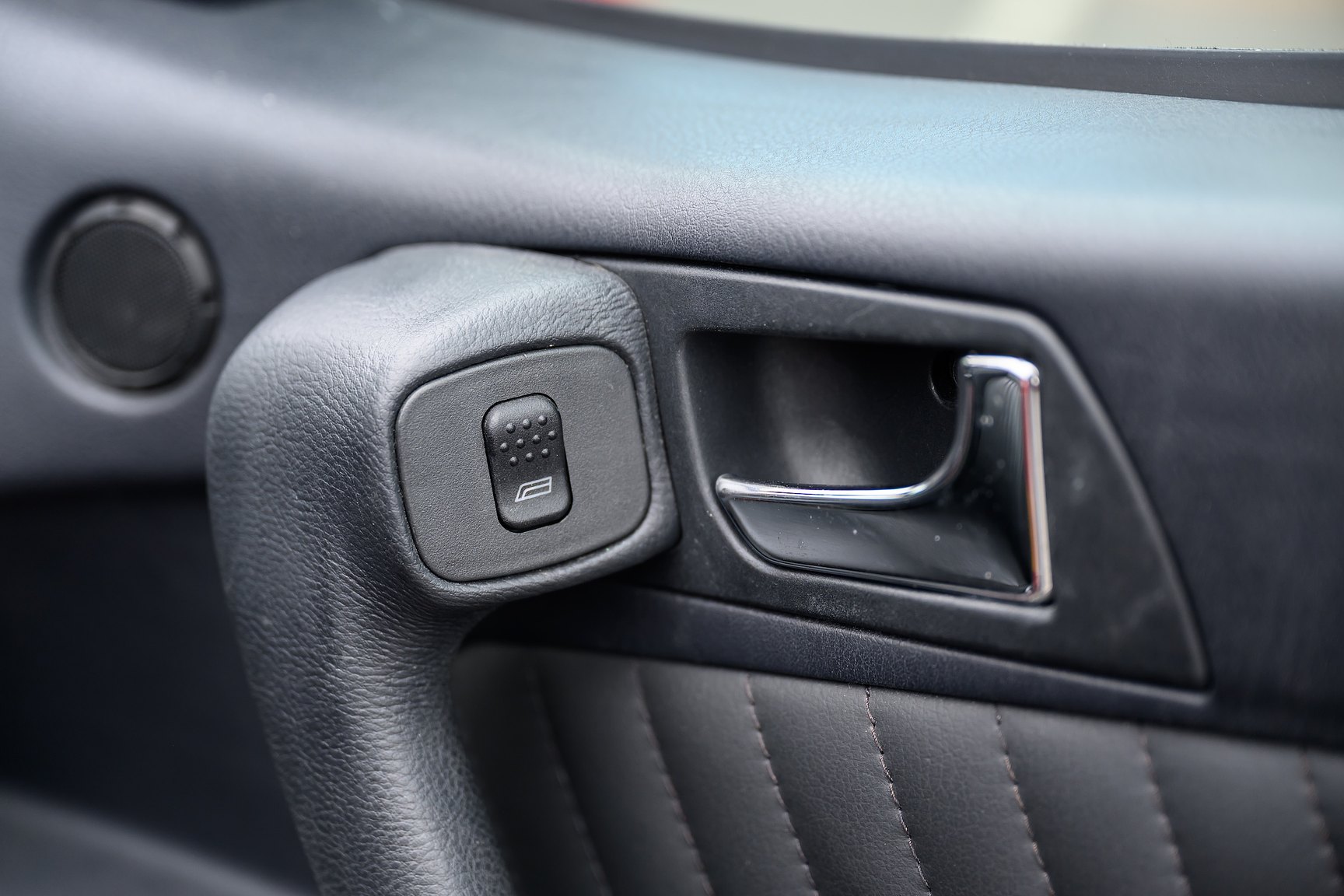 Interior image of 2001 Alfa Romeo Spider 3.0 V6