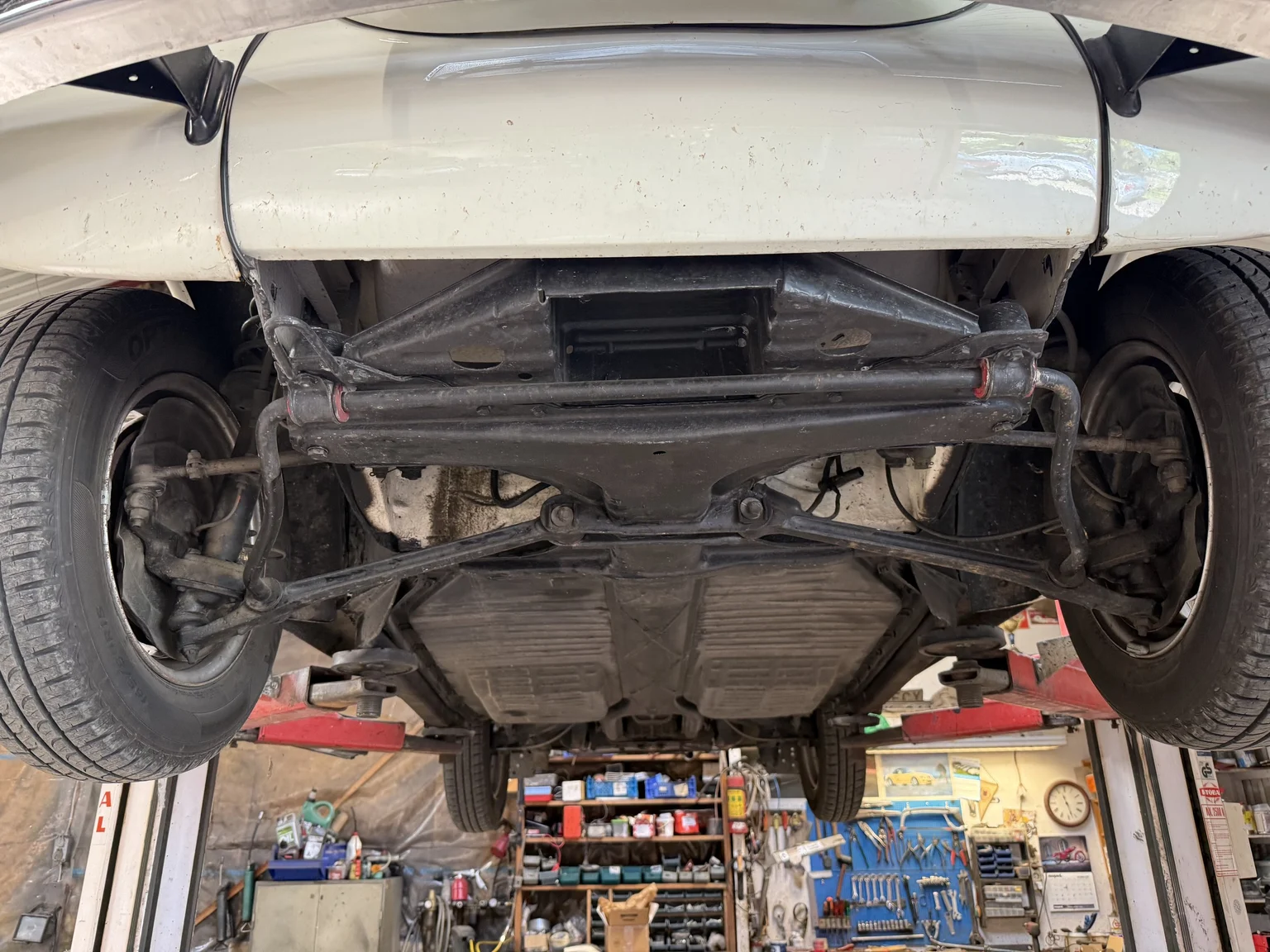 Image of 1972 Volkswagen 1302 S Cabriolet mechanics (15)