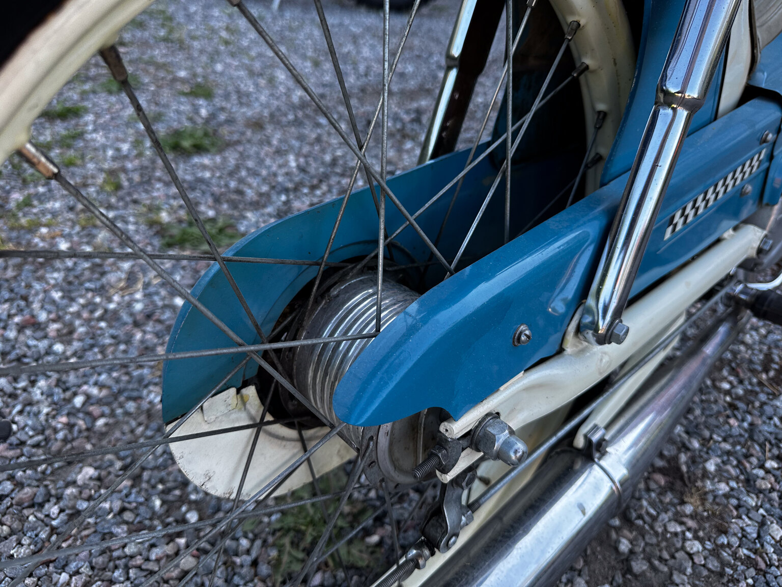 Aussenfoto 1963 Crescent 1163 Raket