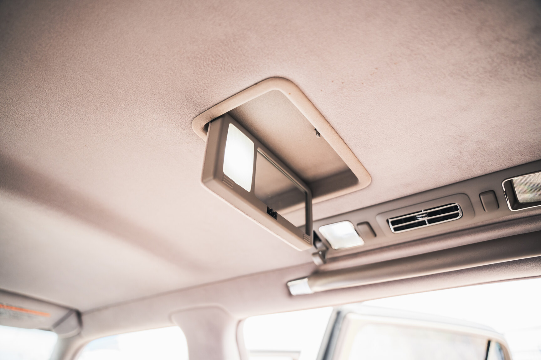 Interior image of 2000 Toyota Century