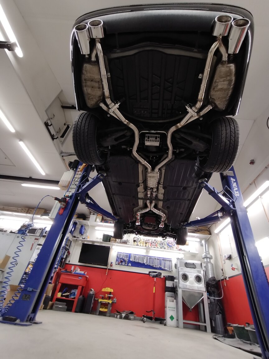 Image of 2003 Mercedes-Benz E55 AMG mechanics