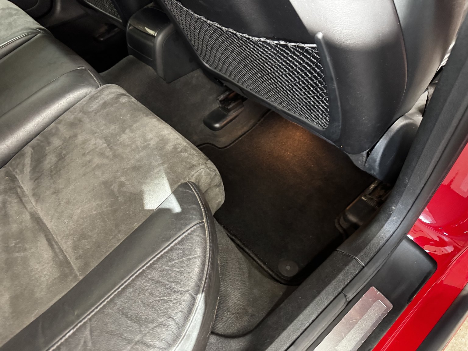 Interior image of 2007 Audi  S4 quattro 4.2 V8 manuell