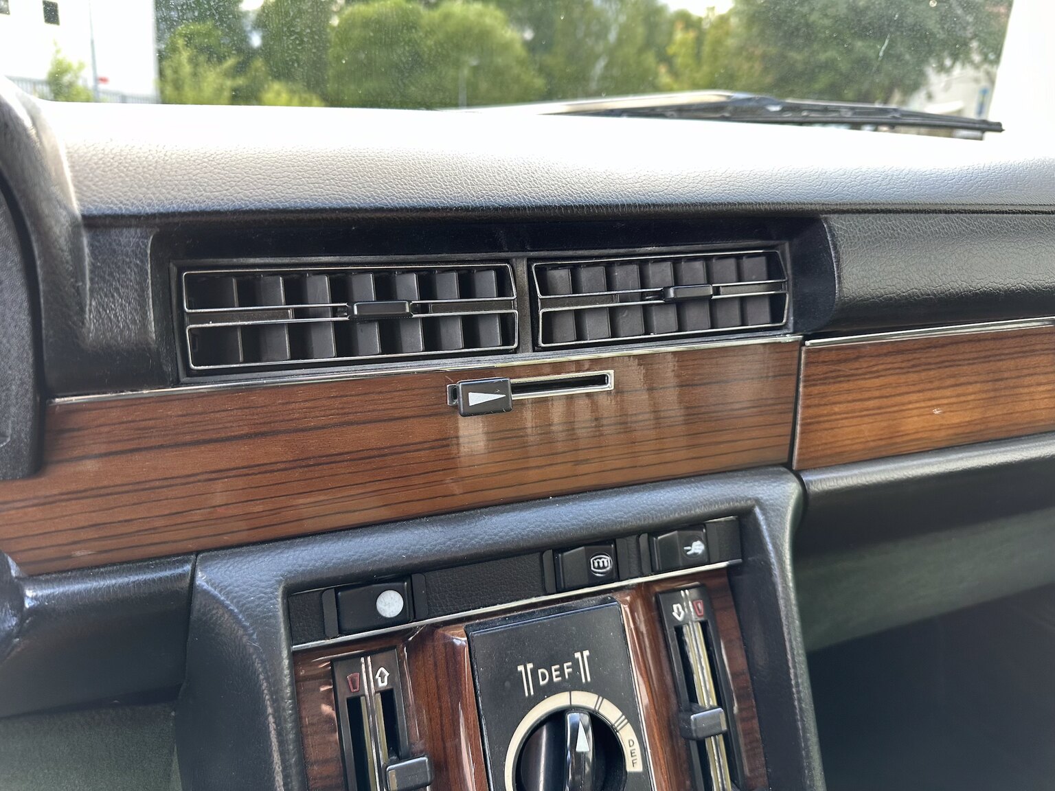 Interiörbild 1975 Mercedes Benz 450 SEL (16)