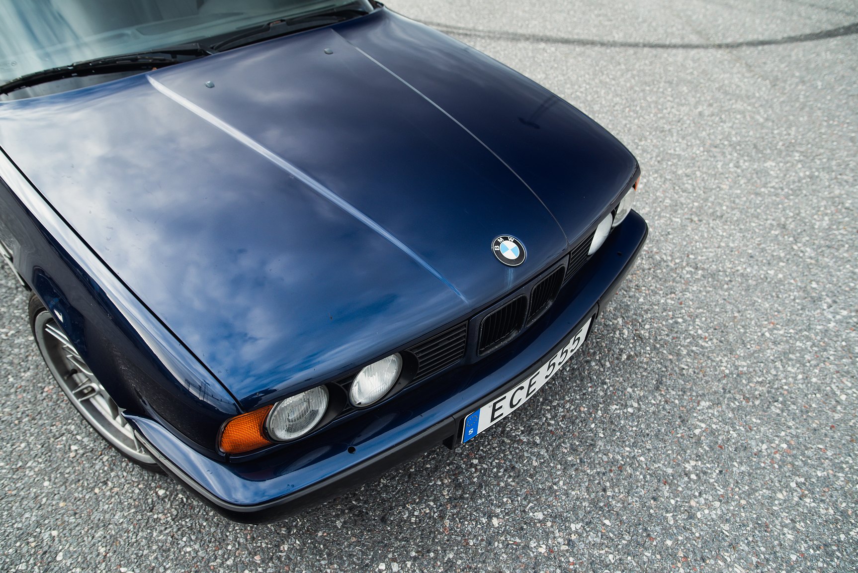 Exterior image of 1992 BMW 525i Touring Outlaw