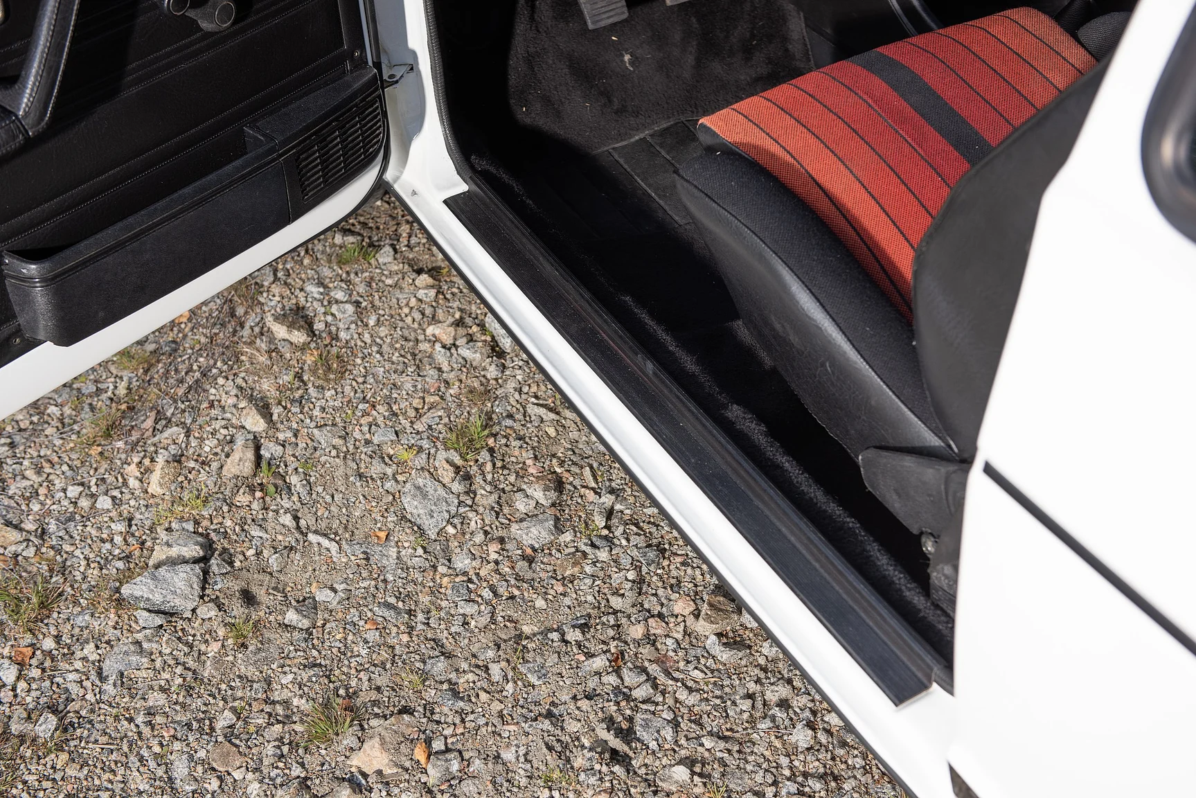 Innenraumfoto von 1984 Volkswagen Golf GTI "Special" (3)