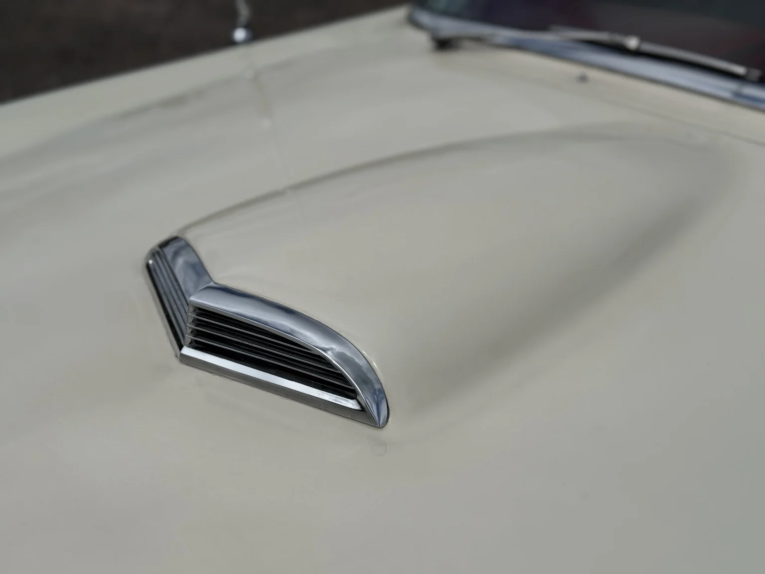 Exterior image of 1957 Ford Thunderbird (40)
