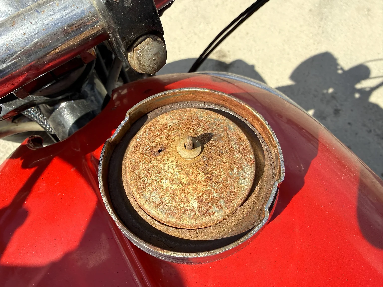 Exterior image of 1971 Triumph Daytona 500 (30)