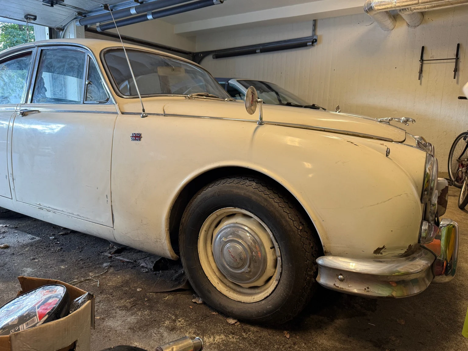 Exteriörbild på 1961 Jaguar Mark 2 (3)
