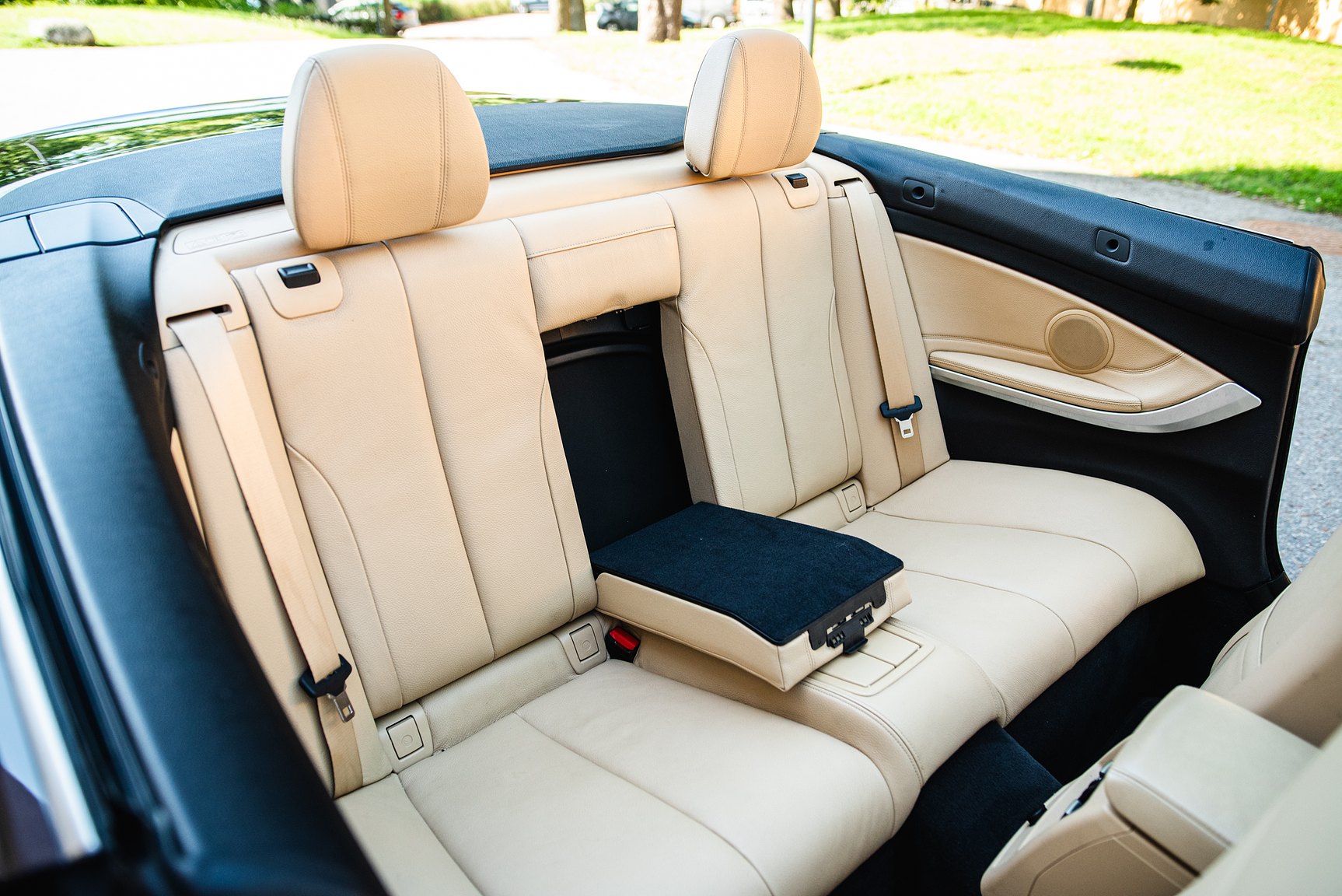 Interior image of 2018 BMW 430i xDrive Convertible