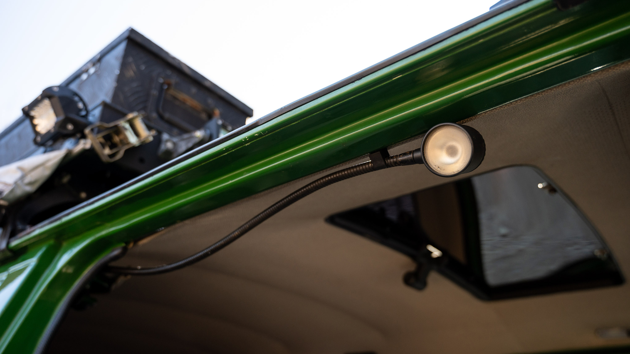 Interior image of 1992 Volkswagen T3 Kombi Syncro 16" Westfalia