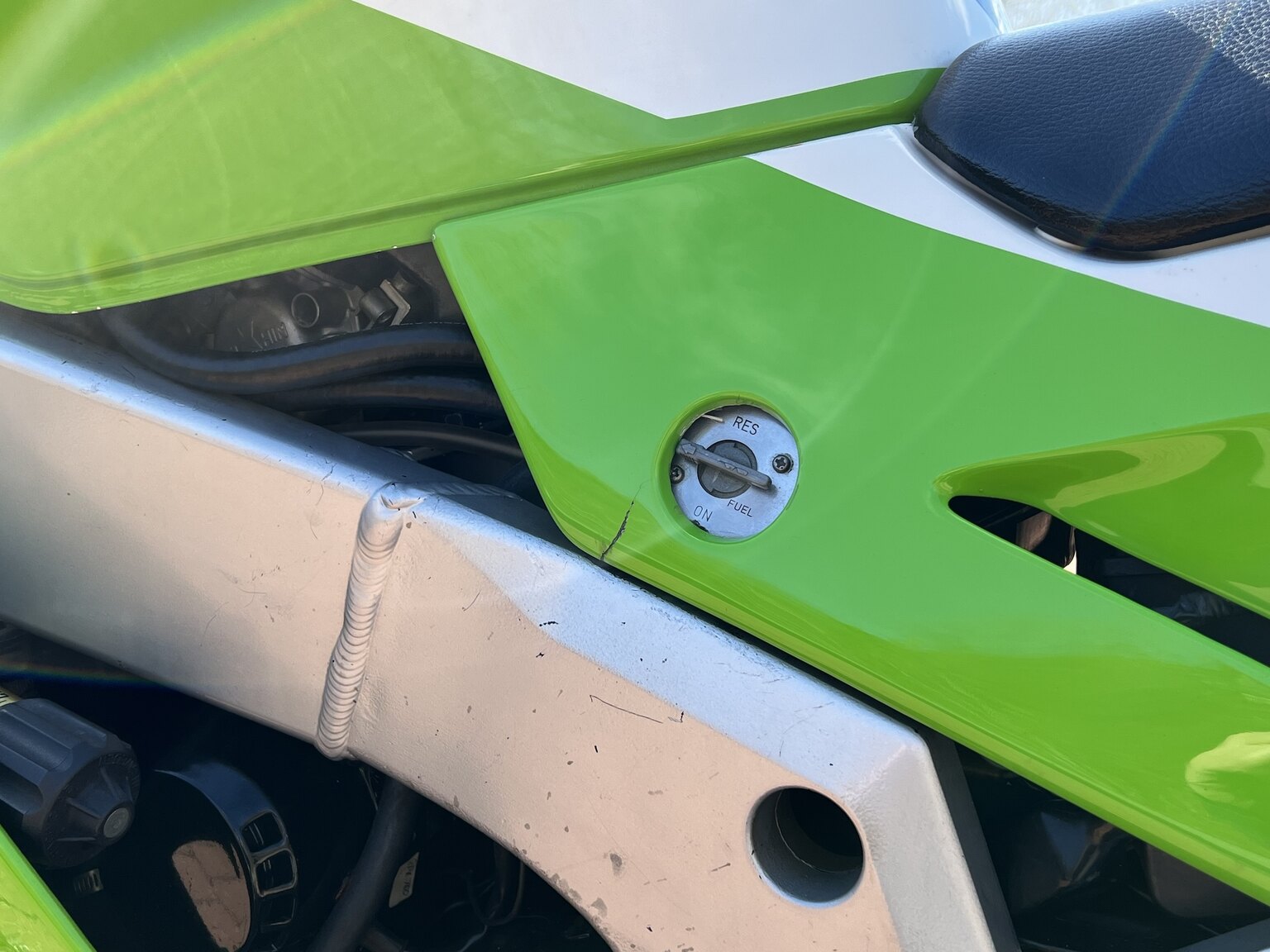 Exterior image of 1989 Kawasaki ZXR 750 H1 (62)