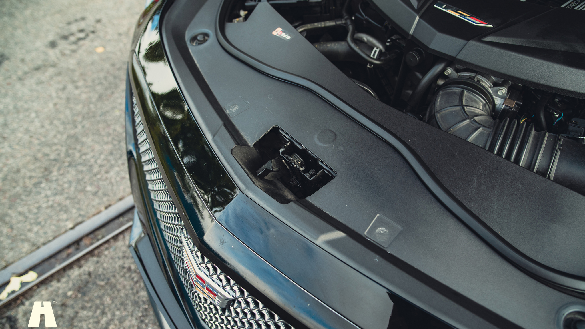 Image of 2018 Cadillac CTS-V Carbon Package mechanics