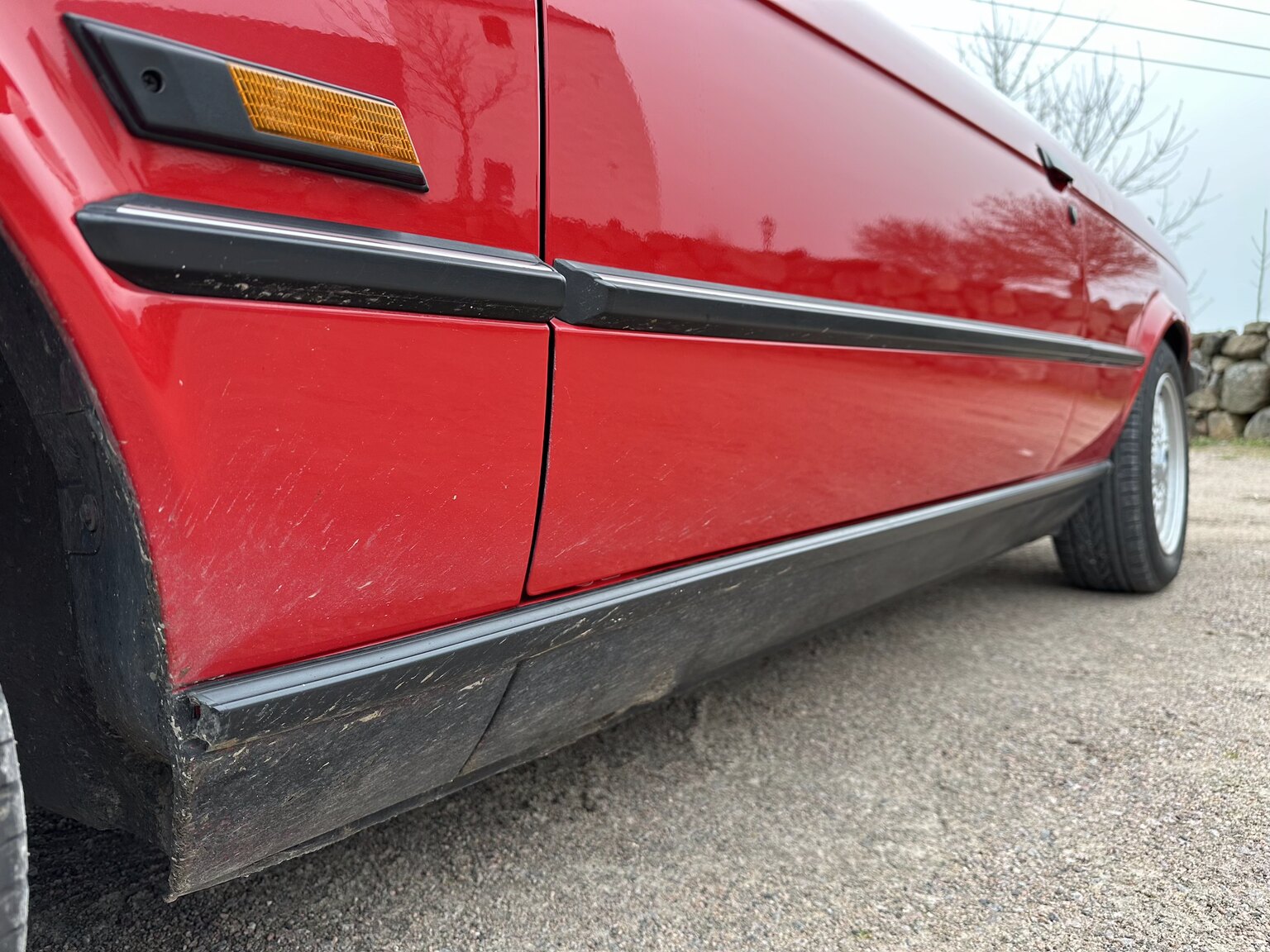 Exterior image of 1987 BMW 325i Convertible (42)