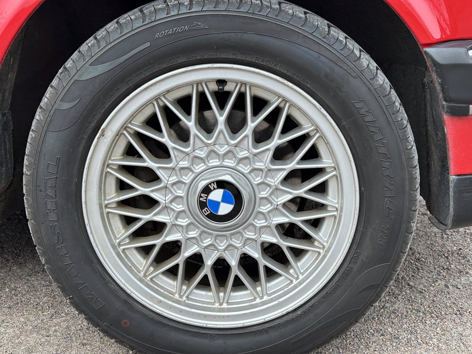 Exterior image of 1987 BMW 325i Convertible (52)