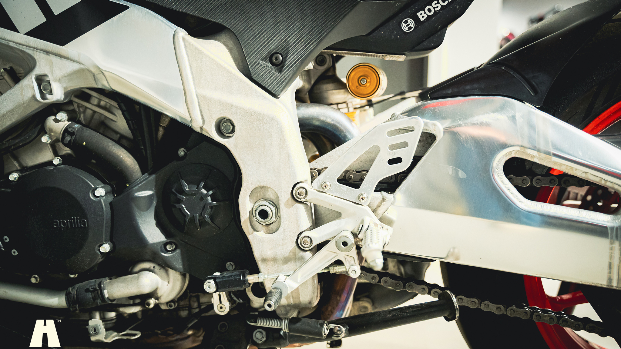 Image of 2016 Aprilia Tuono V4 Factory mechanics