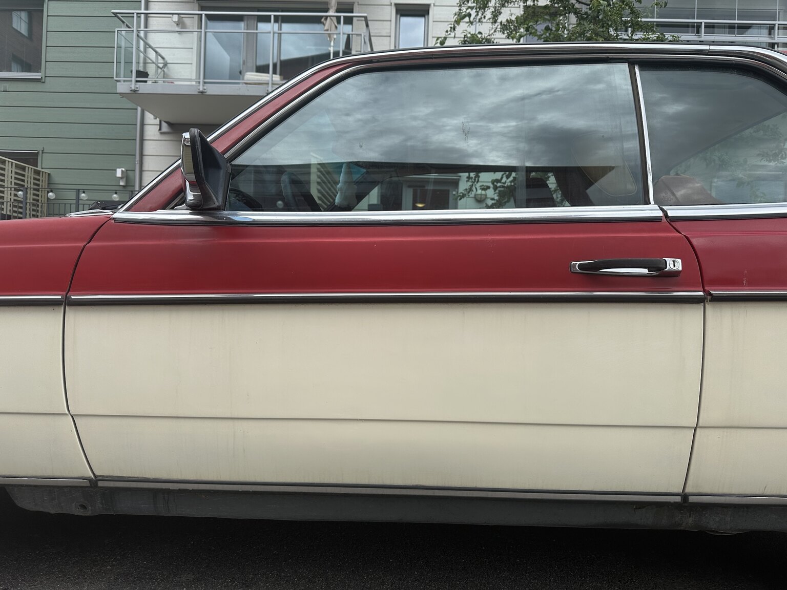 Exteriörbild på 1977 Mercedes-Benz 280 CE