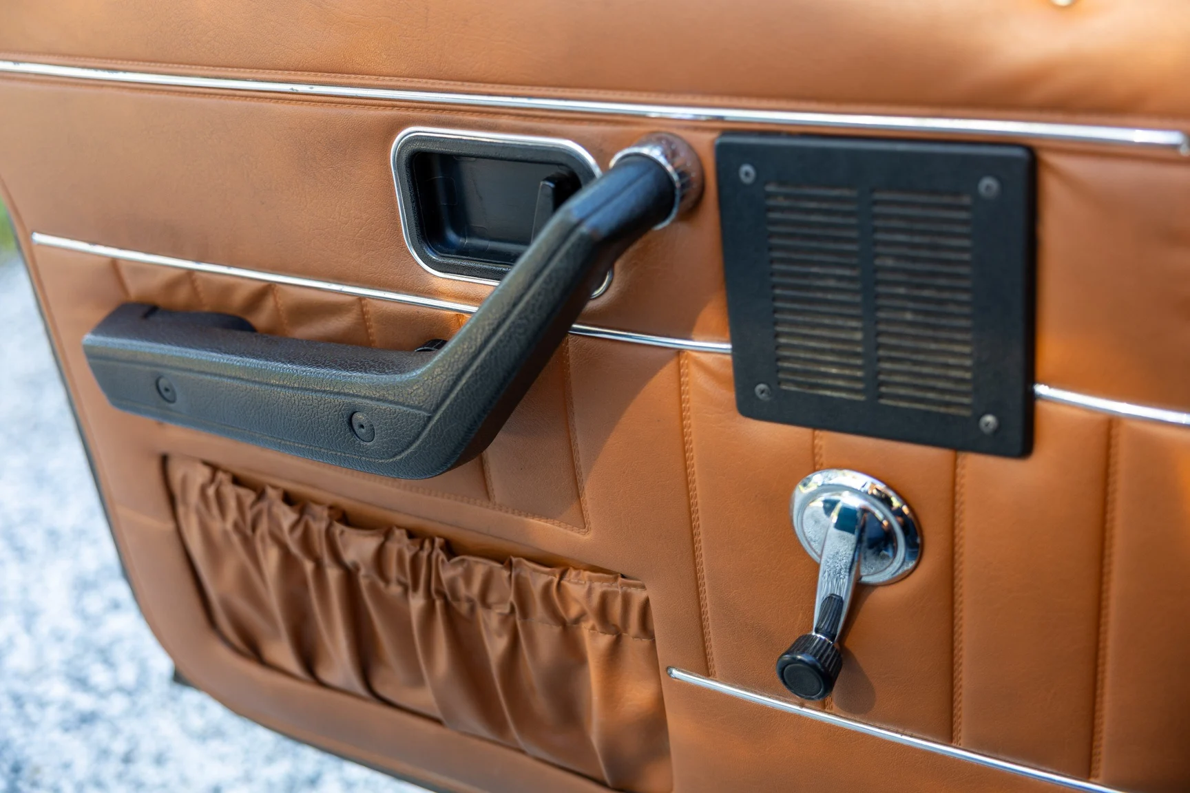 Interior image of 1973 Volvo 164E (25)