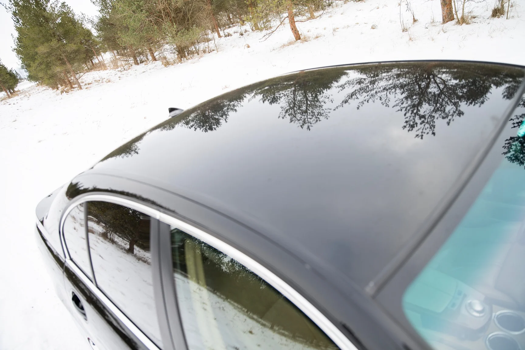 Exterior image of 2002 BMW  745 iA (33)