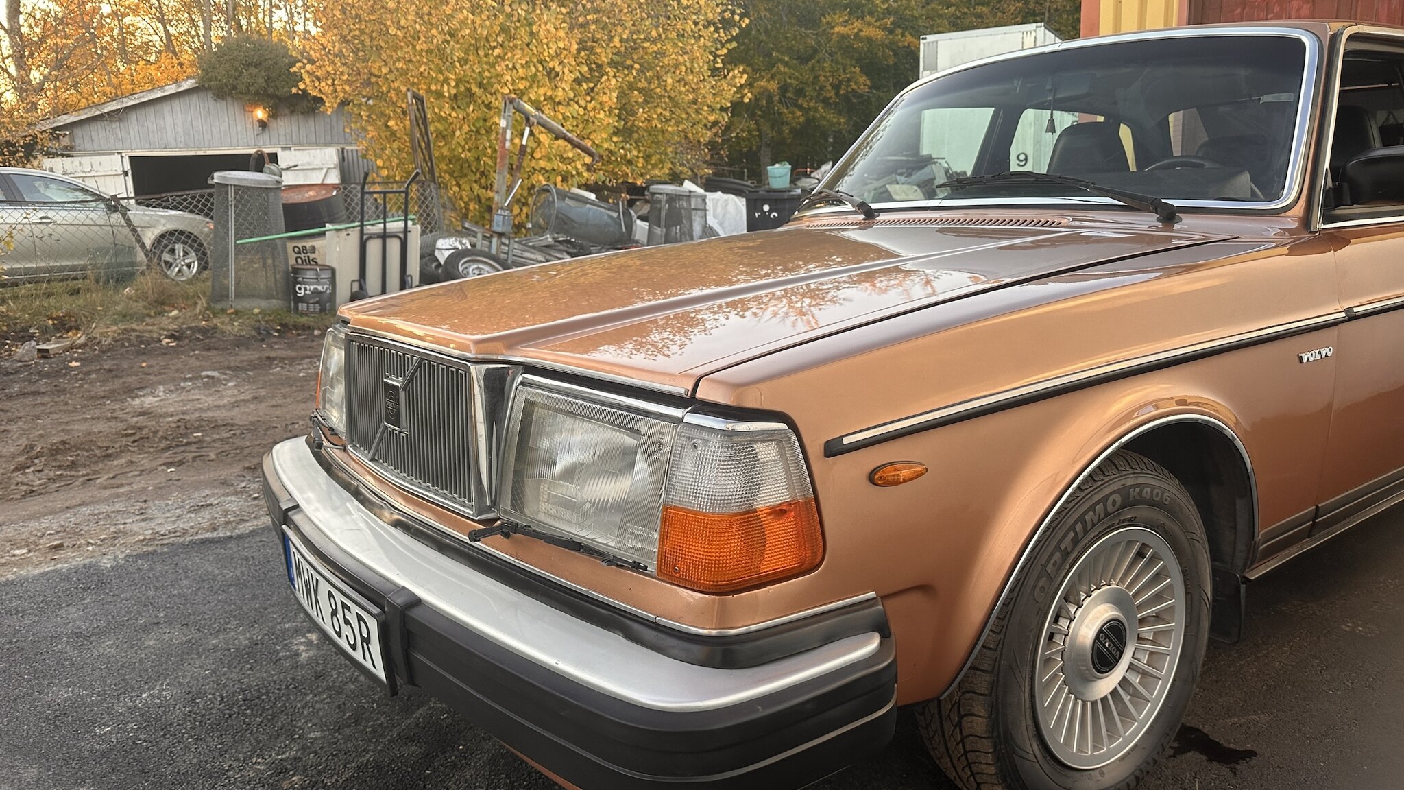 Exteriörbild på 1981 Volvo 244 GLE D6