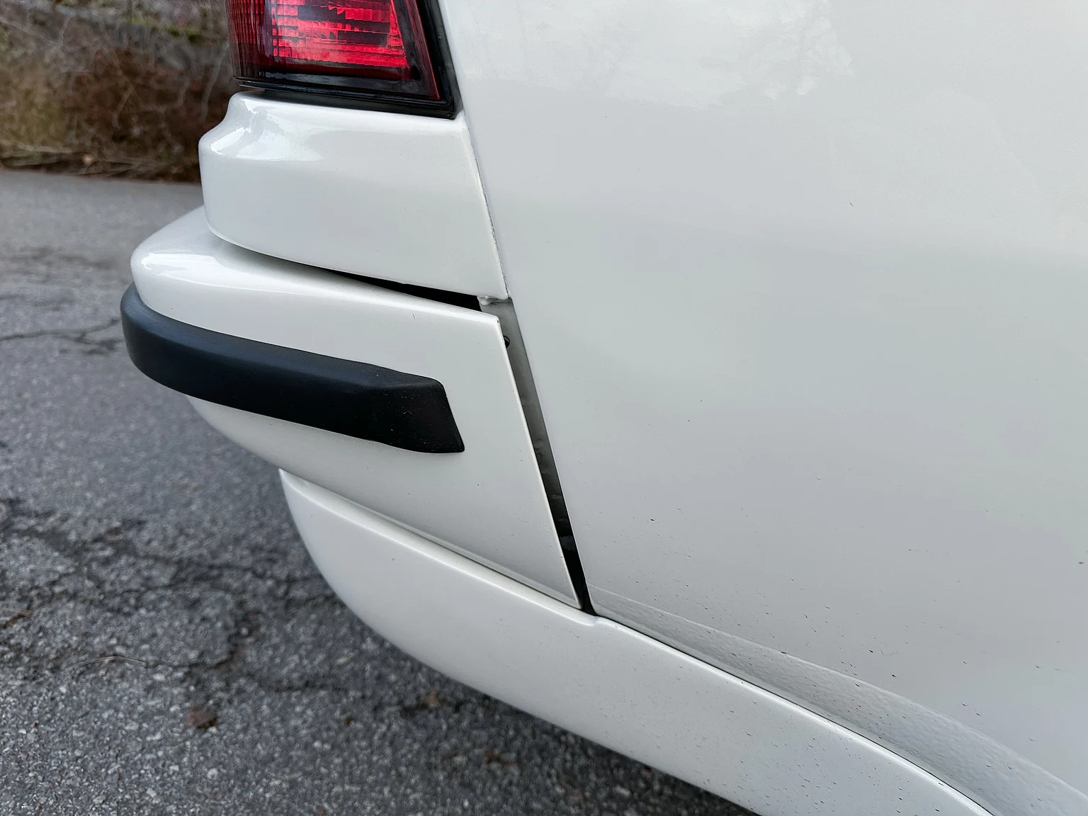 Exterior image of 1986 Porsche 944R (87)