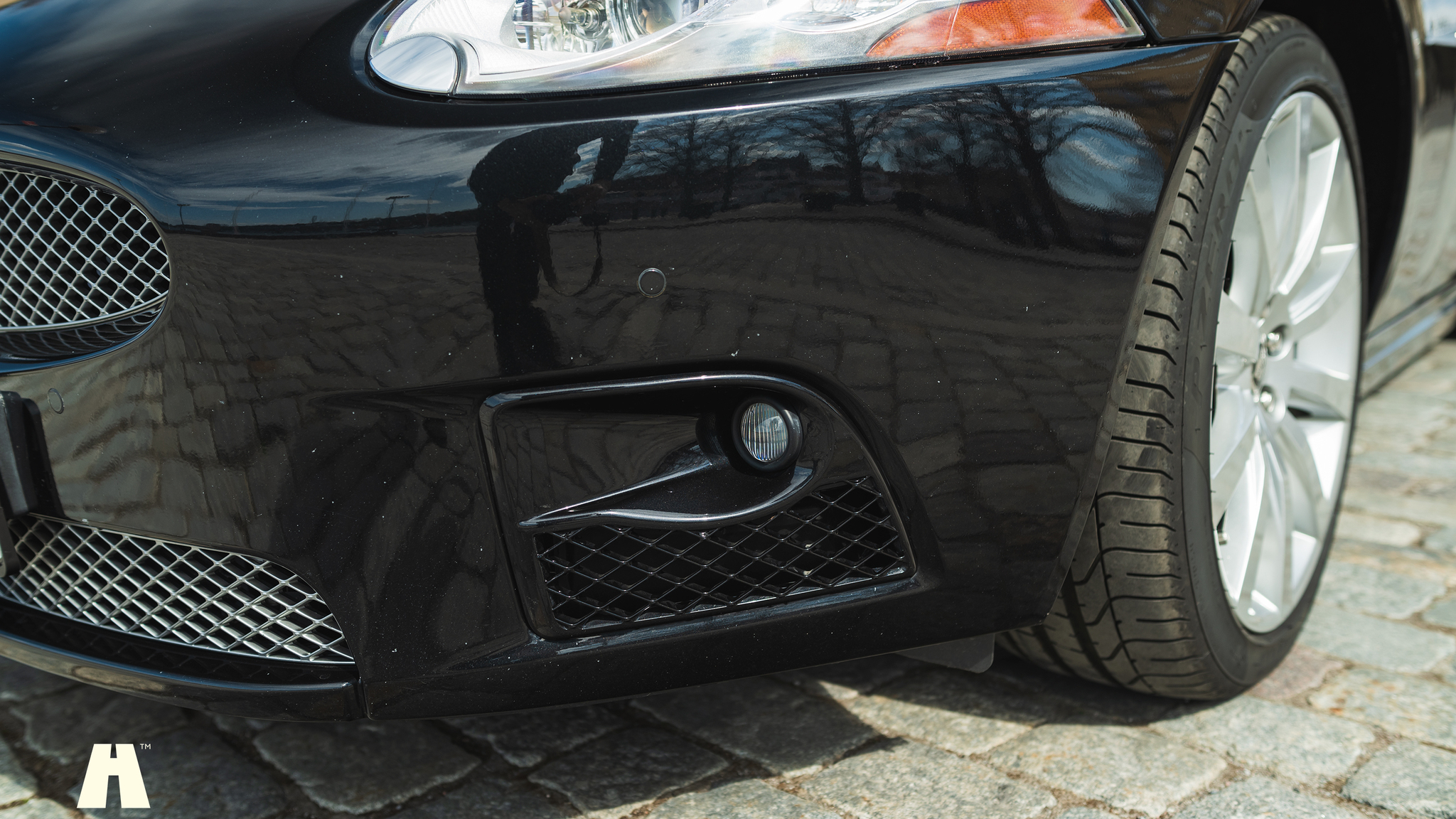 Exterior image of 2008 Jaguar XKR (19)