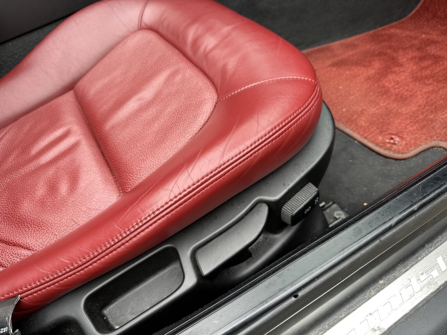 Interior image of 1997 BMW Z3 2.8 Roadster