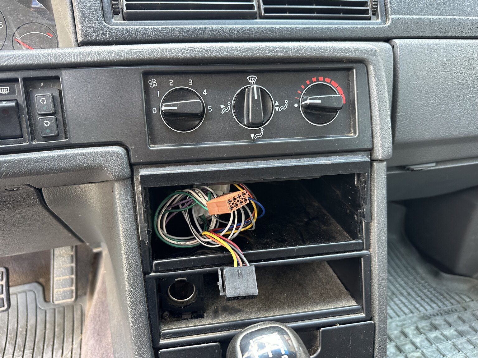 Innenraumfoto von 1998 Volvo 945