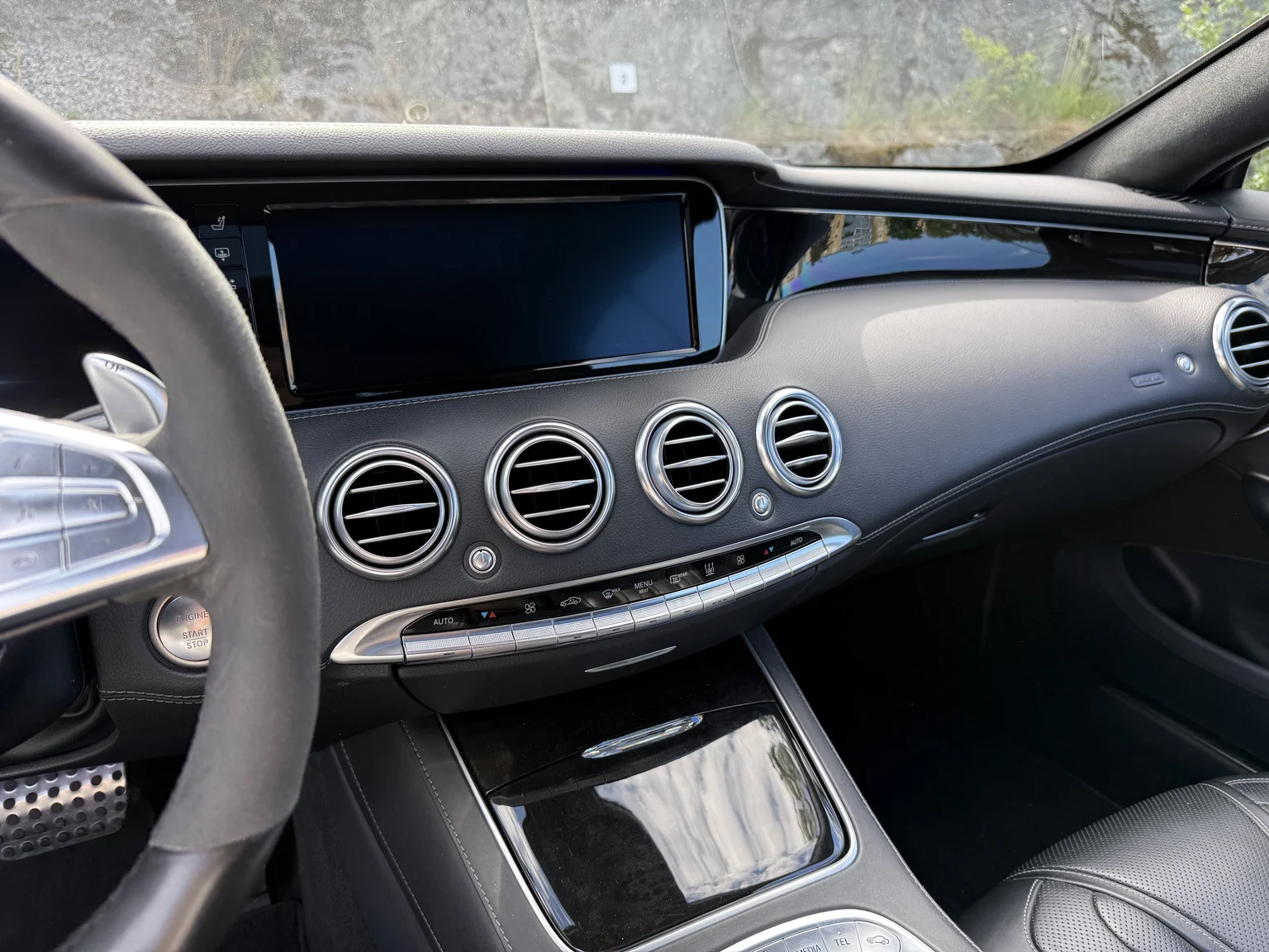 Innenraumfoto von 2016 Mercedes-Benz S 63 AMG 4MATIC (18)