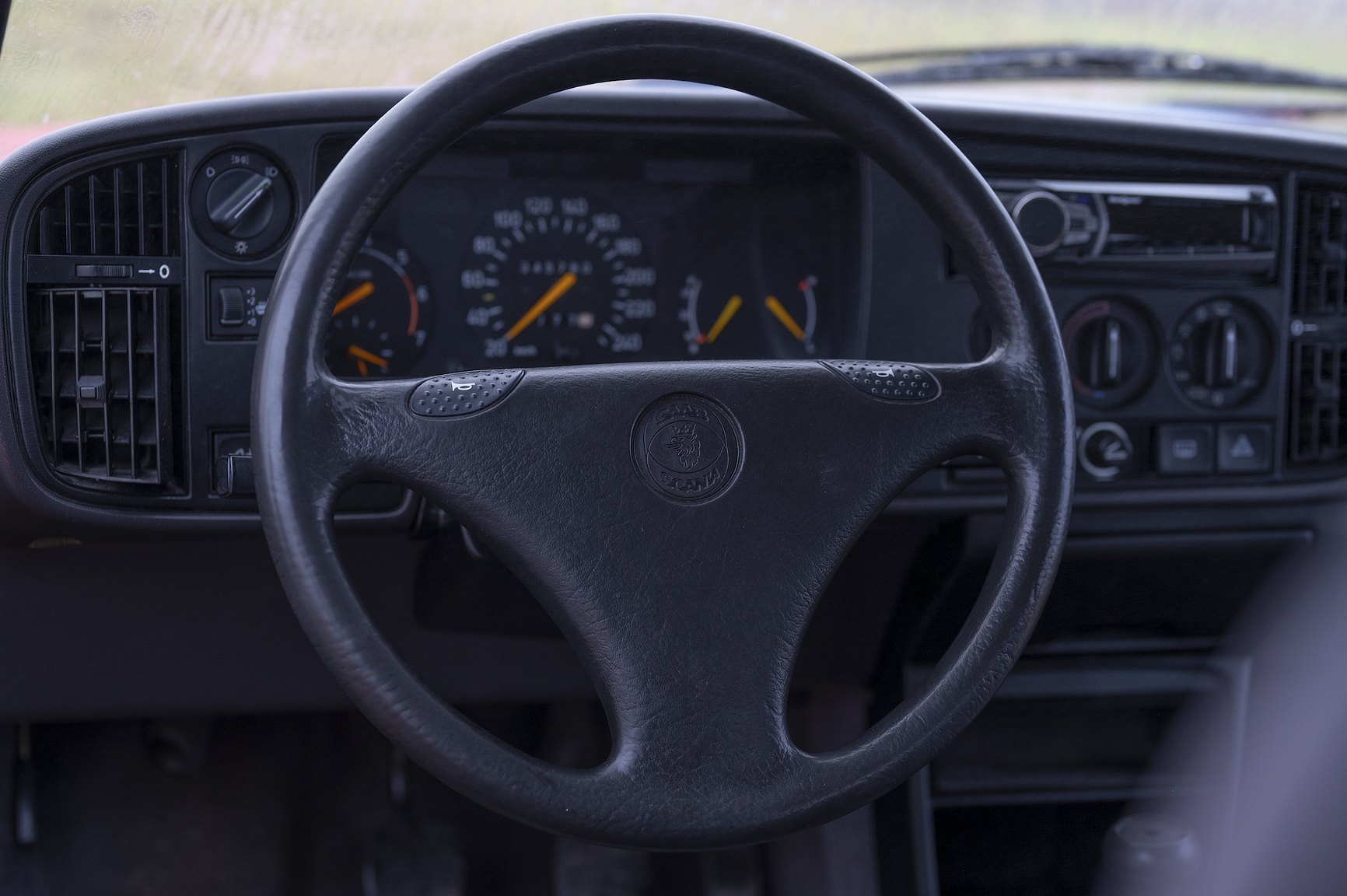 Interior image of 1992 SAAB 900S – NO RESERVE