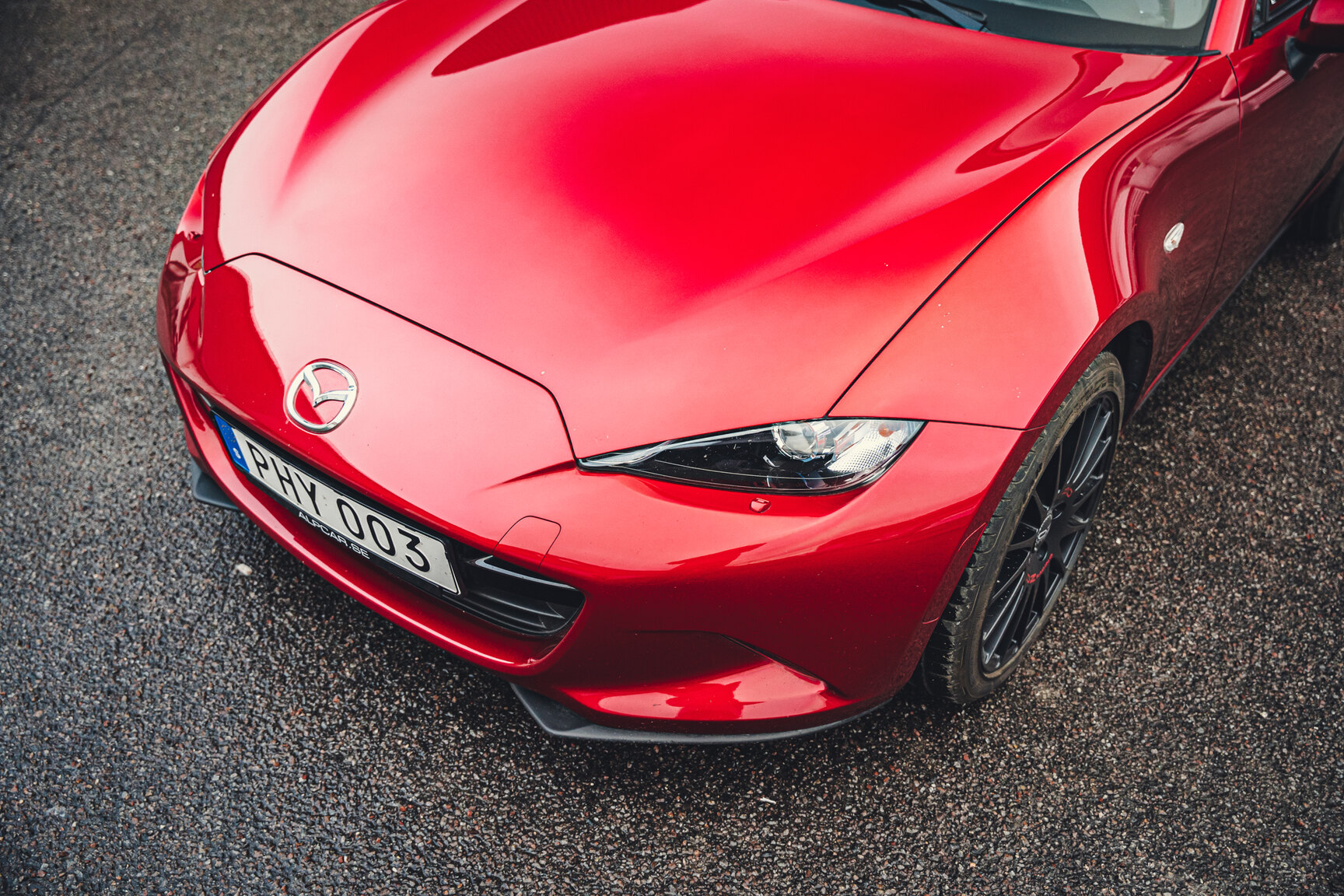 Exteriörbild på 2017 Mazda MX-5 RF - Ett sista race