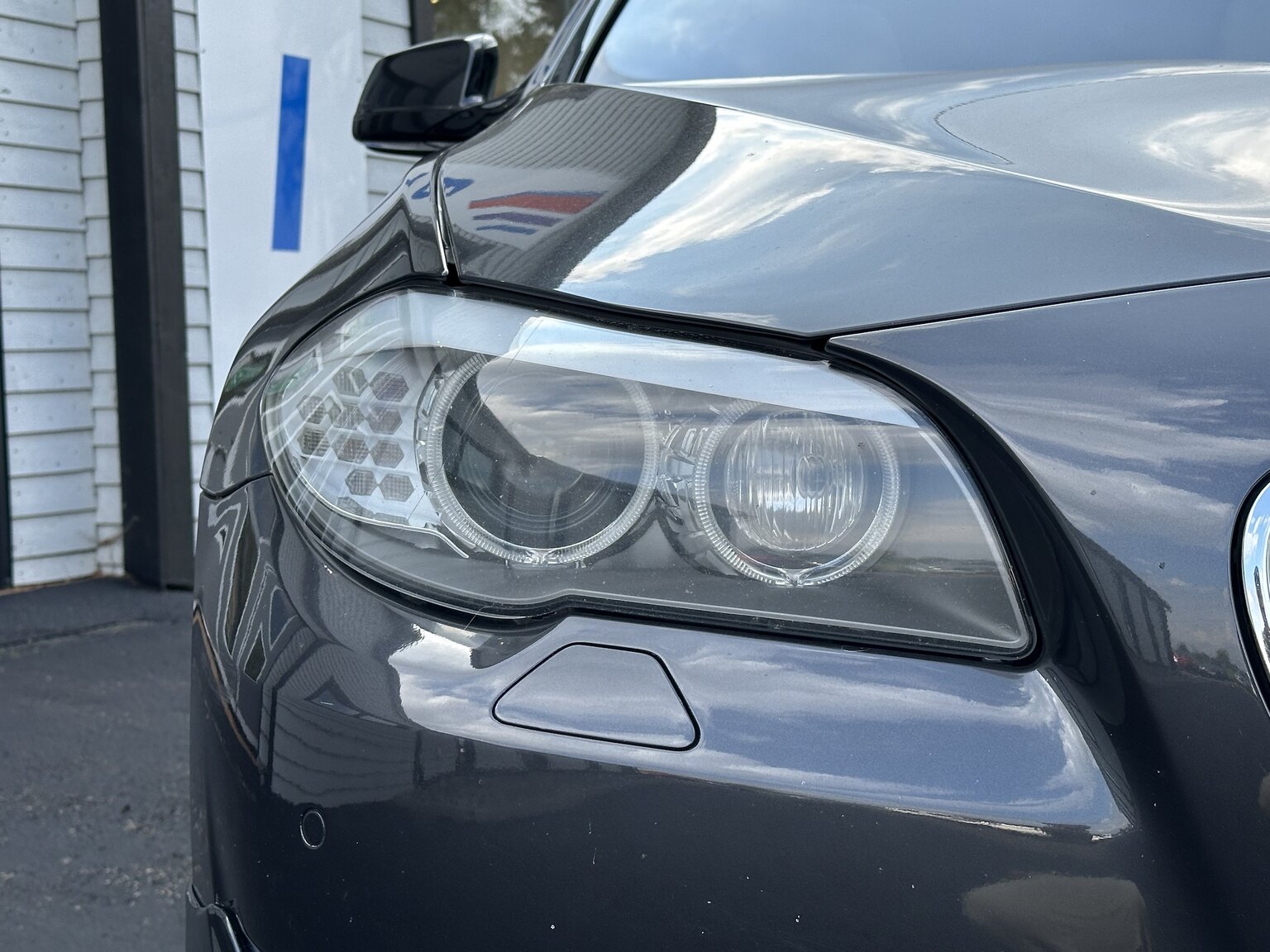 Exterior image of 2011 ALPINA B5 Bi-Turbo Touring Switch-Tronic