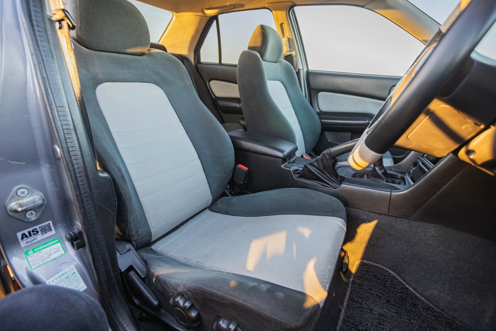 Interior image of 2000 Nissan Skyline R34 GT 2.5