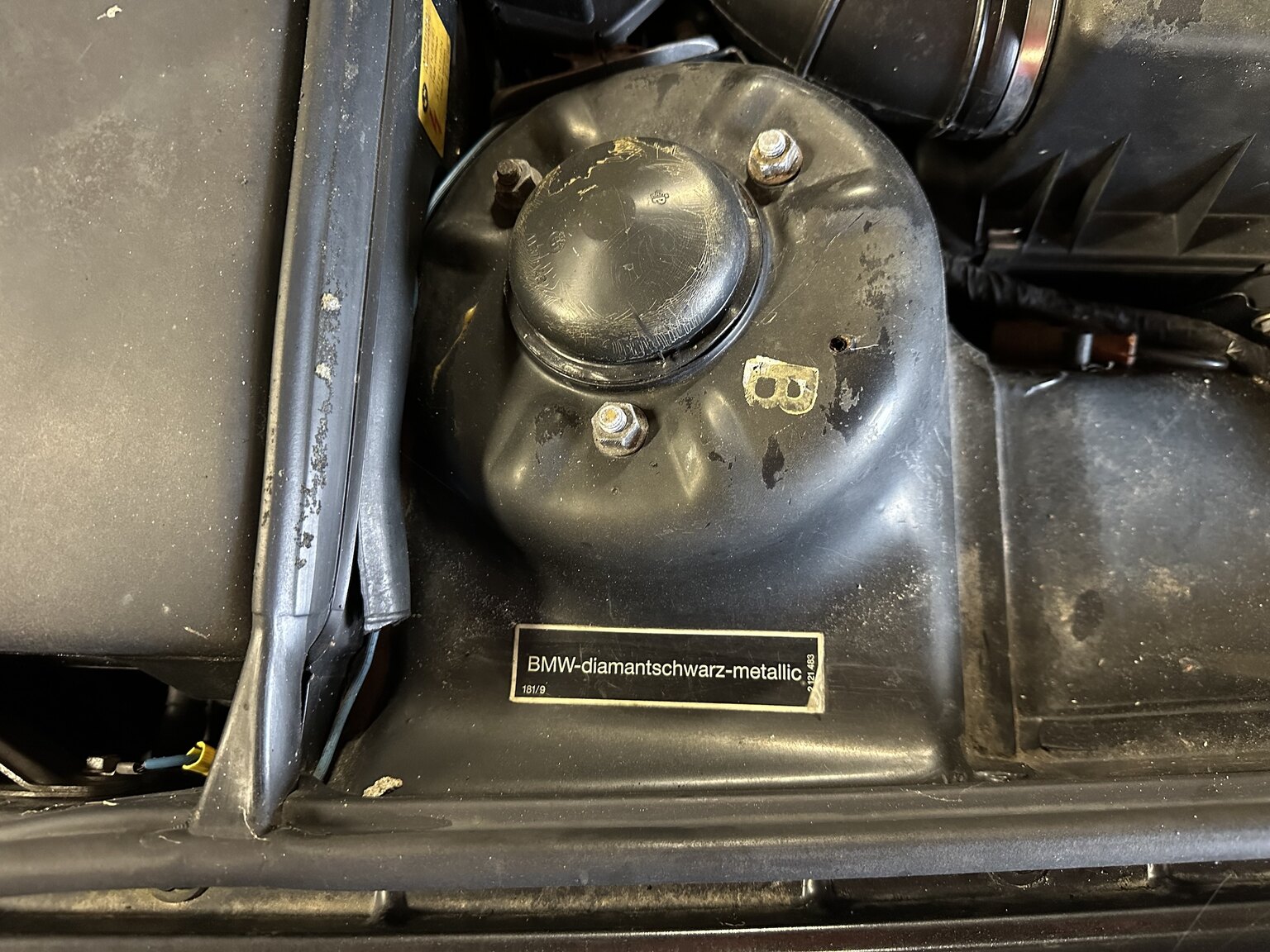 Image of 1988 BMW 535i mechanics