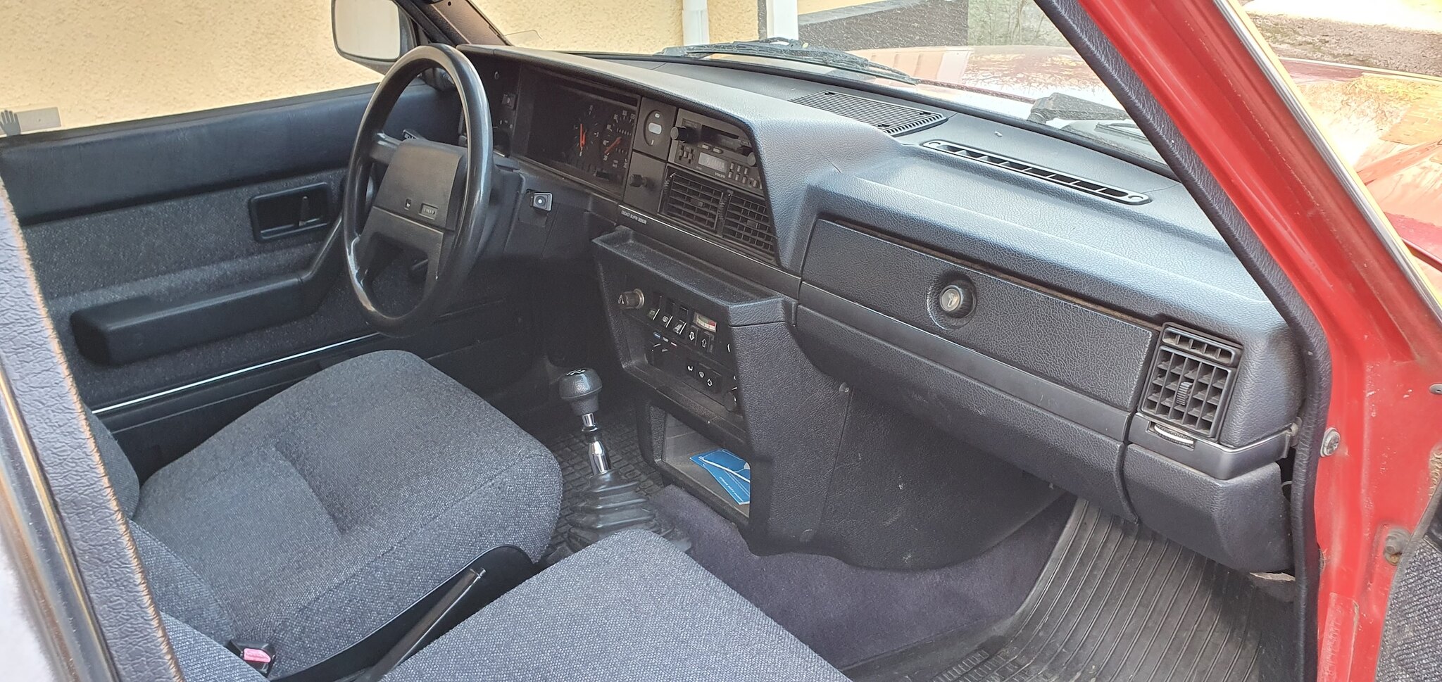 Interiörbild 1990 Volvo 245 GL