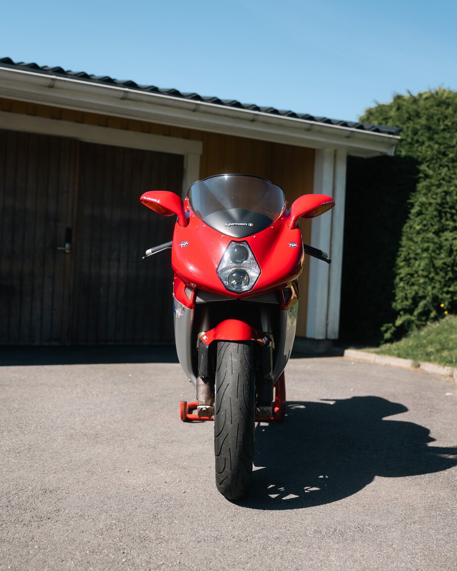 Exteriörbild på 2004 MV Agusta F4 1000 AGO