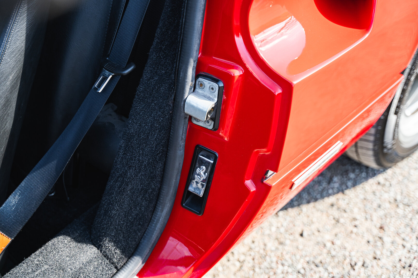 Interiörbild 1989 Ferrari 328 GTS