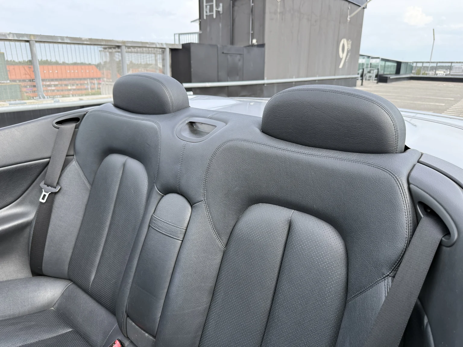 Innenraumfoto von 2001 MERCEDES-BENZ CLK 230 Kompressor Cabriolet (26)