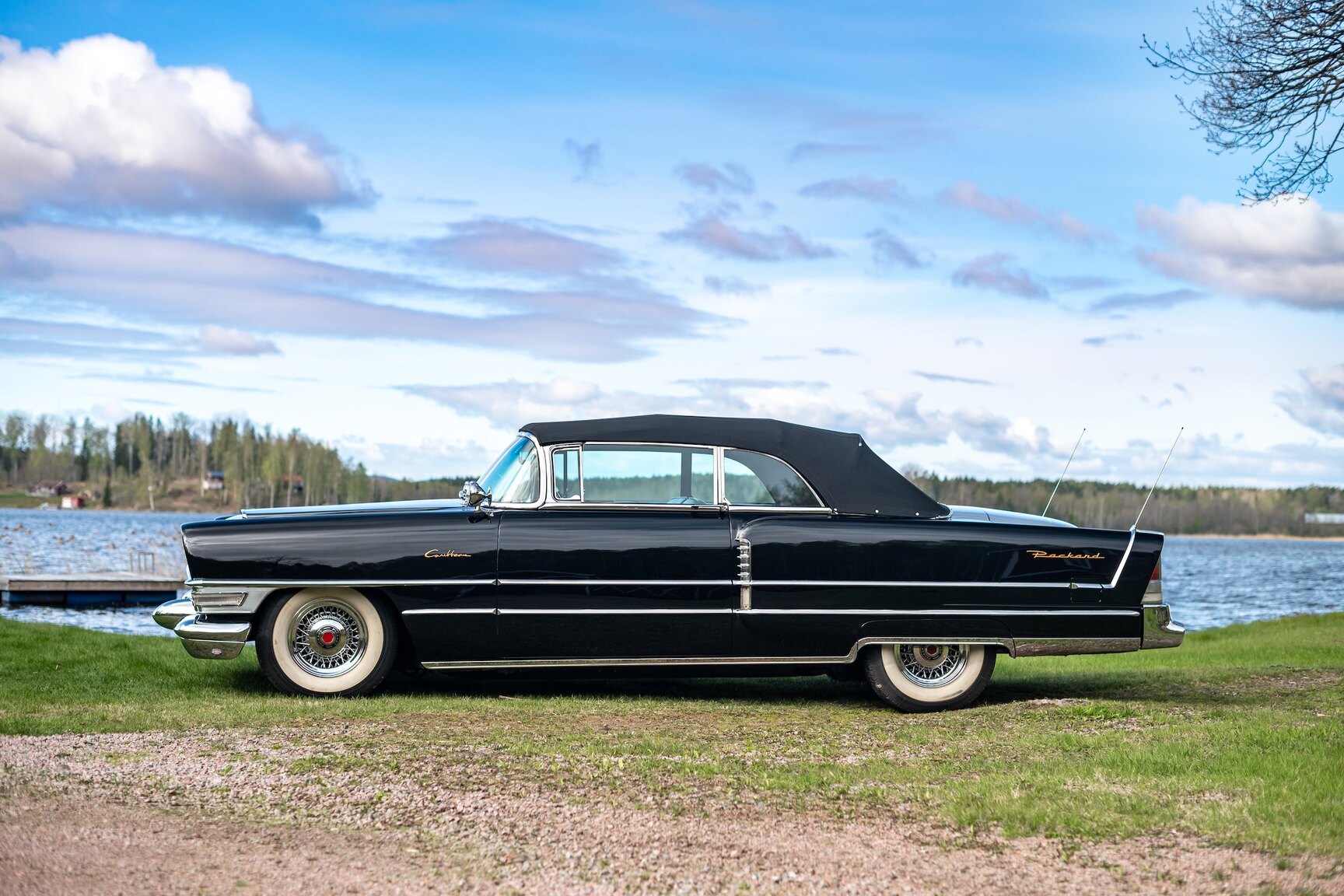 Exterior image of 1955 Packard Caribbean Cabriolet  (6)