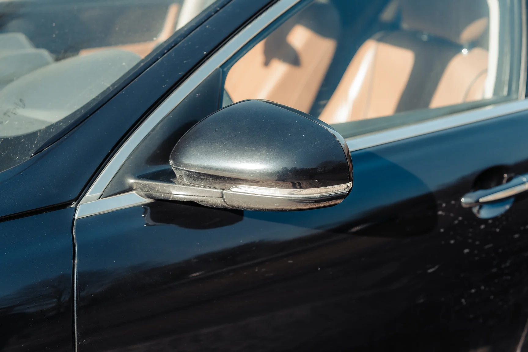 Exterior image of 2012 Jaguar XJ (77)